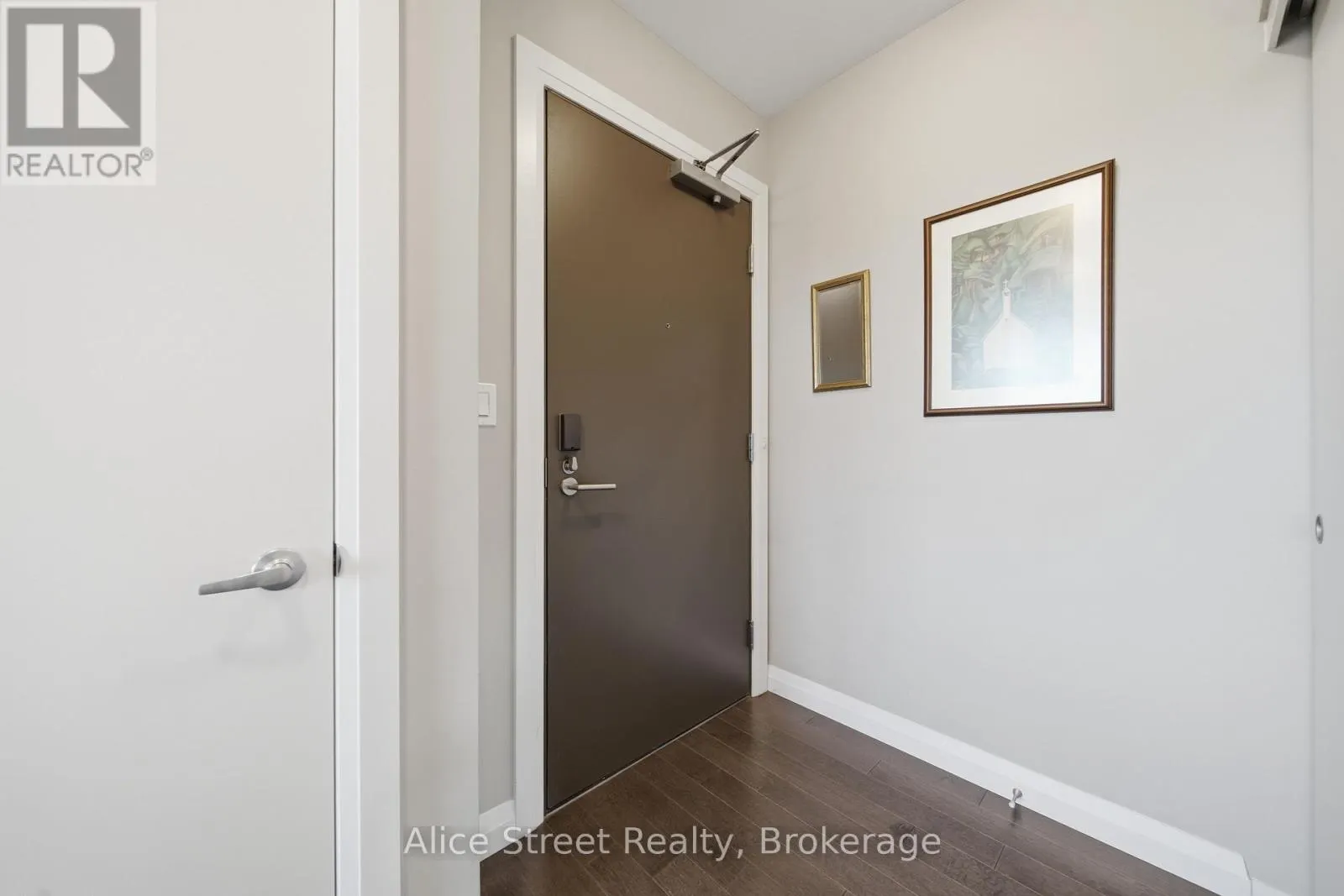 414 - 63 ARTHUR STREET S #414
