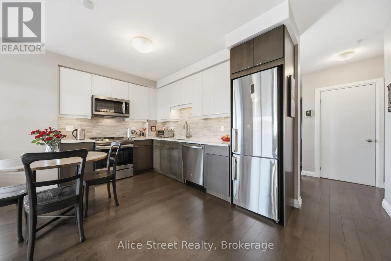 414 - 63 ARTHUR STREET S #414