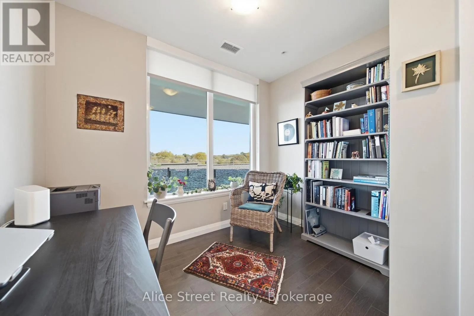 414 - 63 ARTHUR STREET S #414