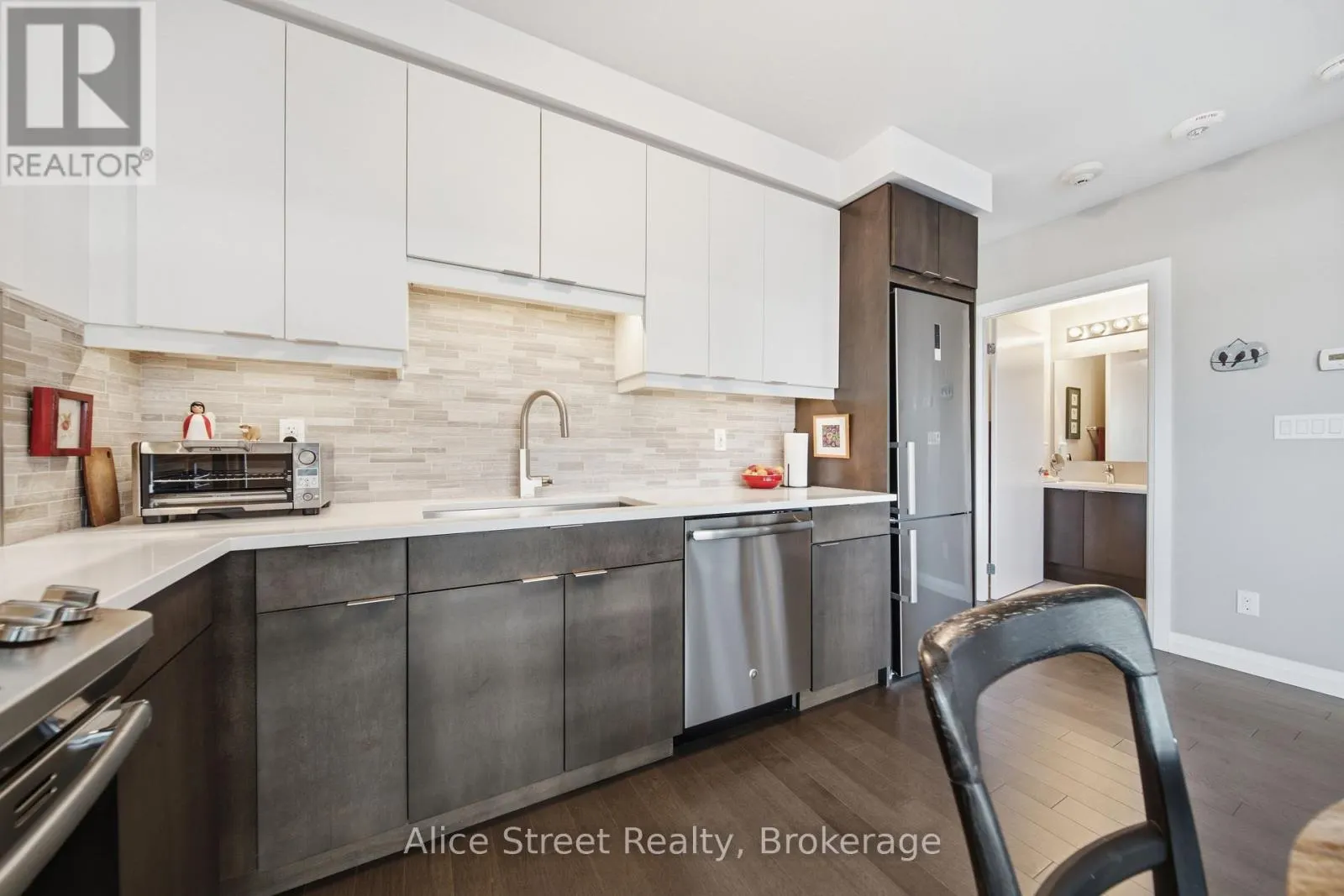 414 - 63 ARTHUR STREET S #414
