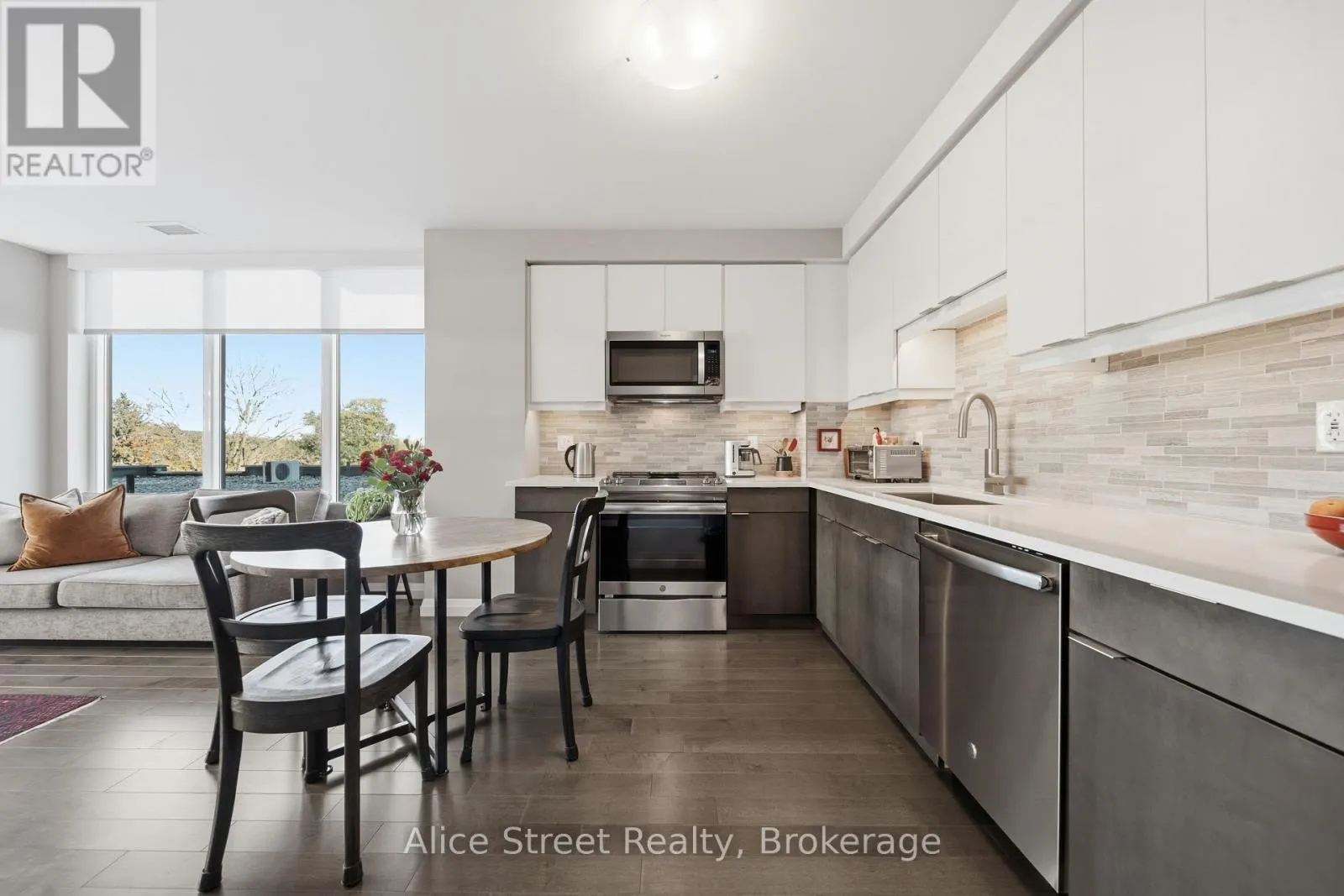 414 - 63 ARTHUR STREET S #414