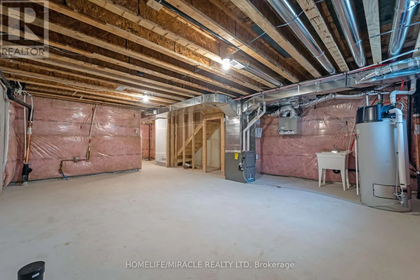 41 SUGAR MAY AVENUE