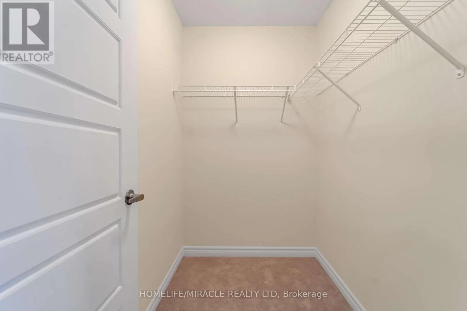 41 SUGAR MAY AVENUE