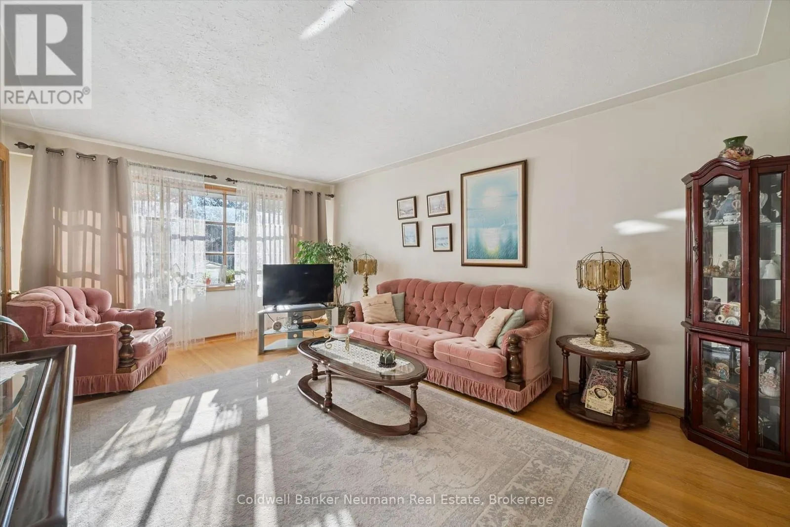 48 WESTMINSTER AVENUE