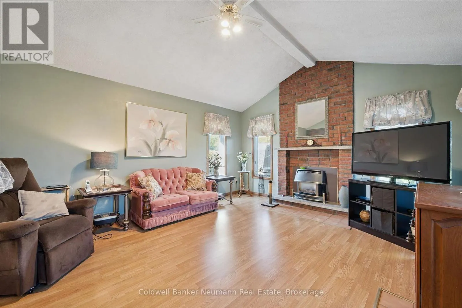 48 WESTMINSTER AVENUE