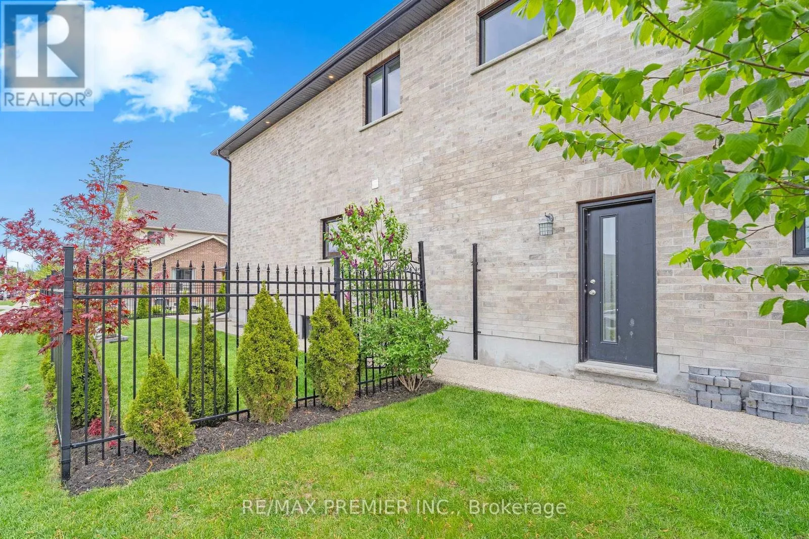 181 DALLAN DRIVE