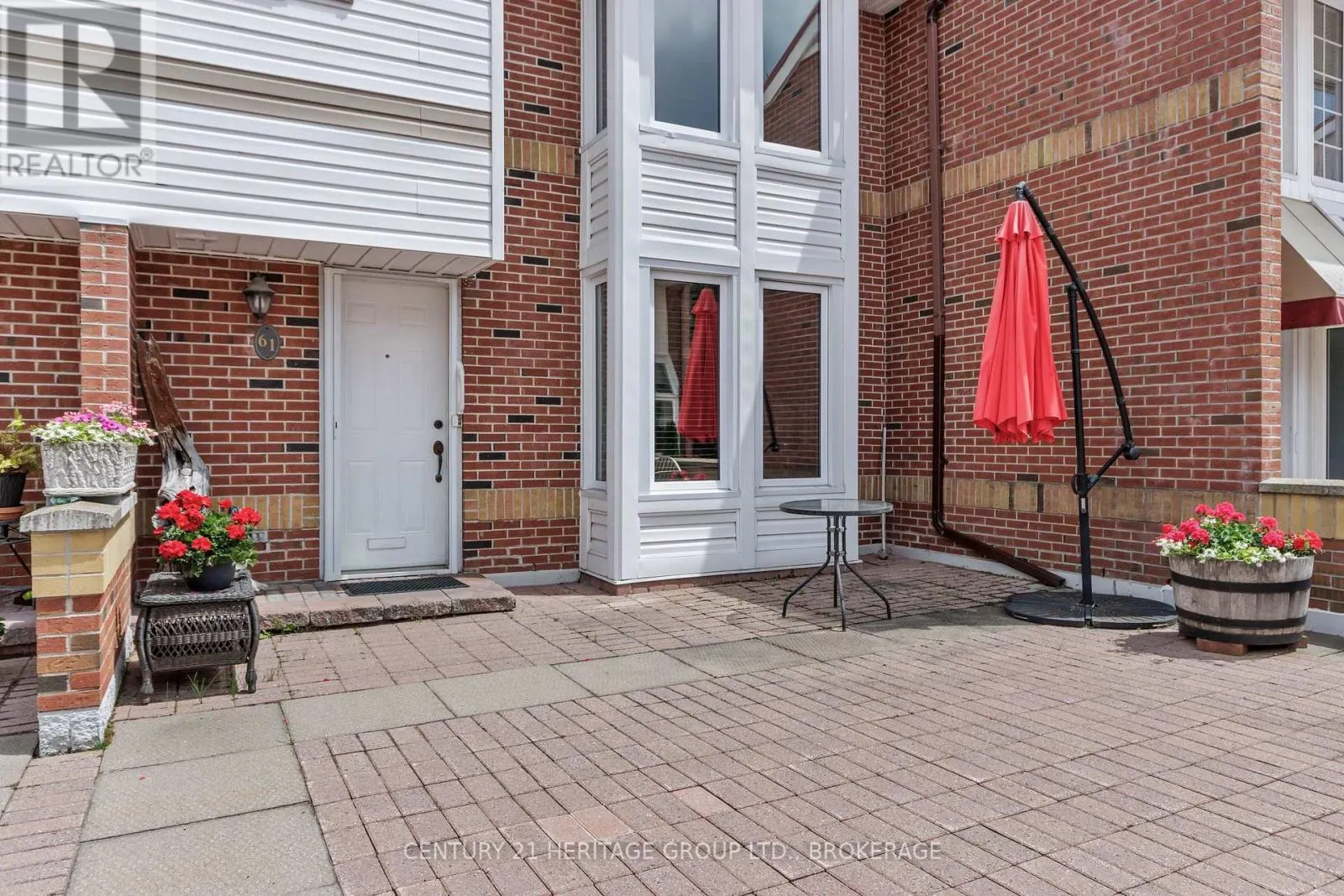 61 - 1 PLACE D'ARMES #61