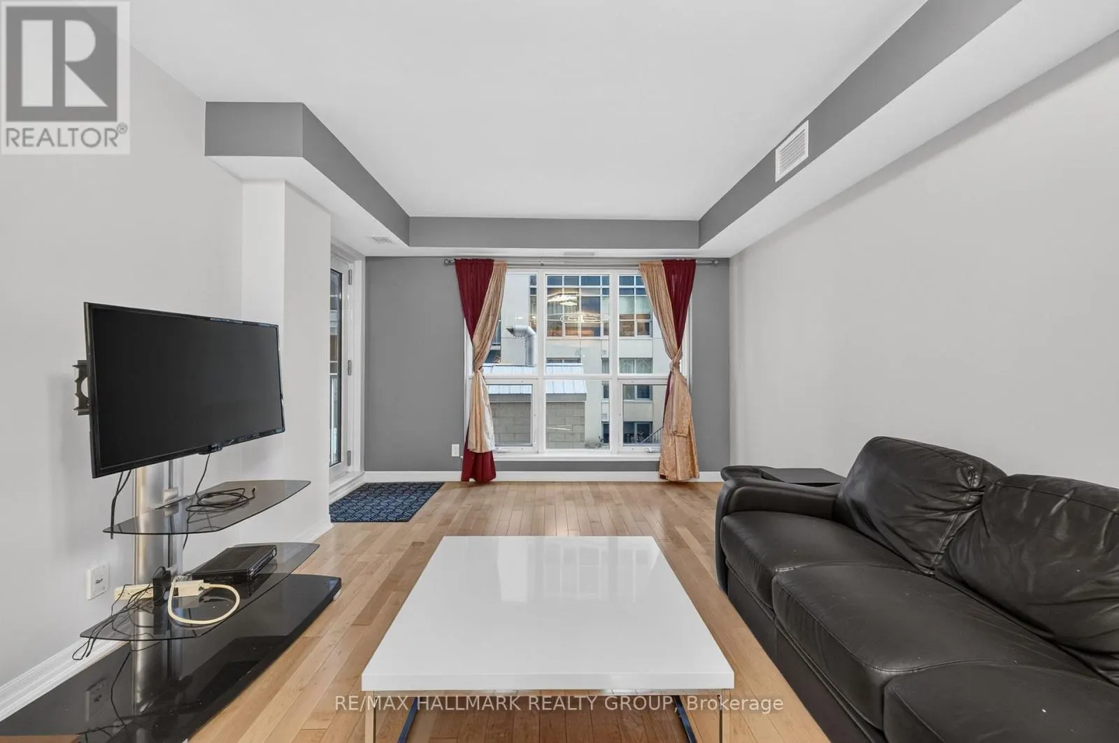506 - 242 RIDEAU STREET