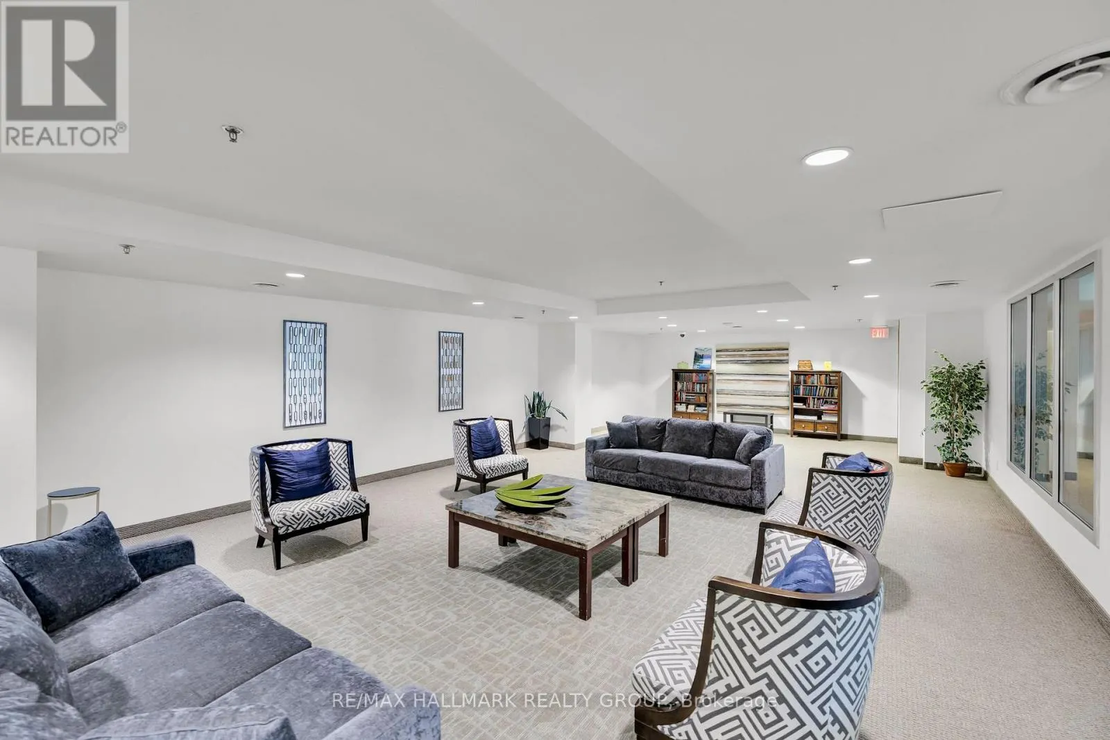 506 - 242 RIDEAU STREET