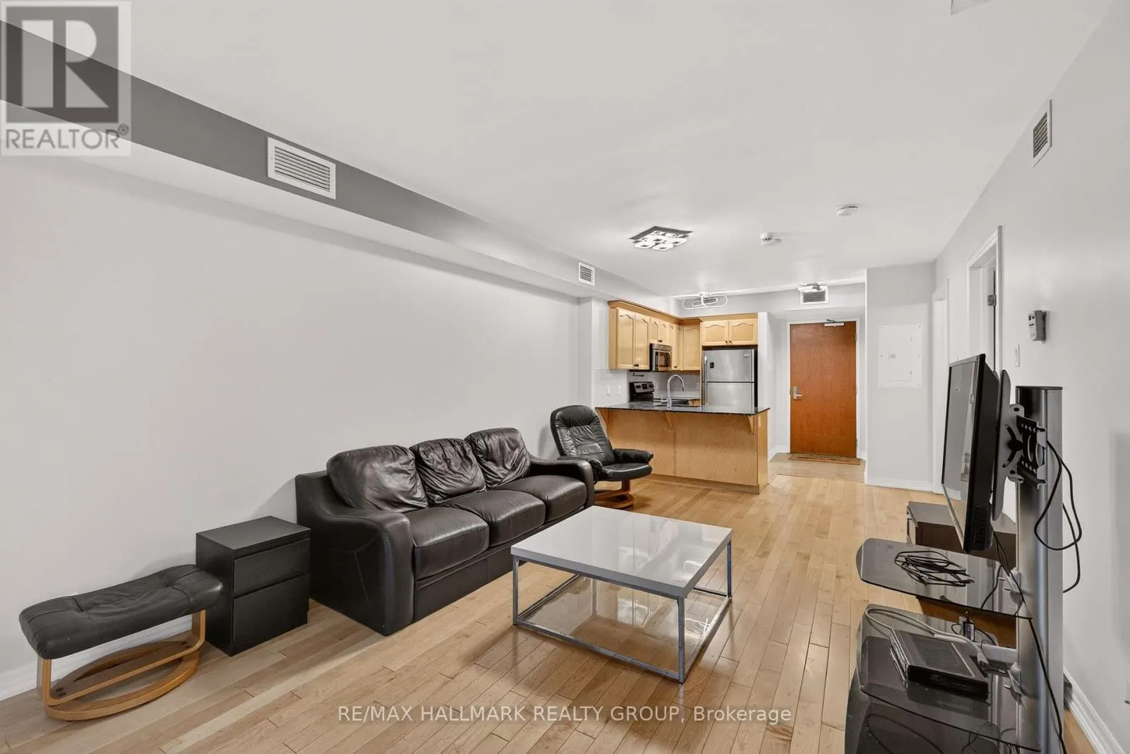 506 - 242 RIDEAU STREET