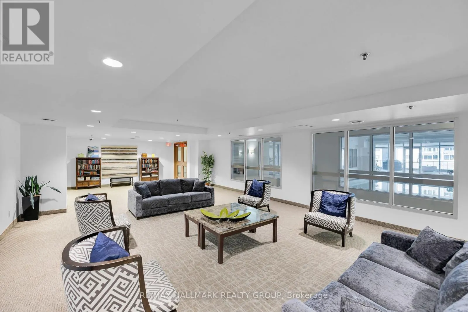 506 - 242 RIDEAU STREET
