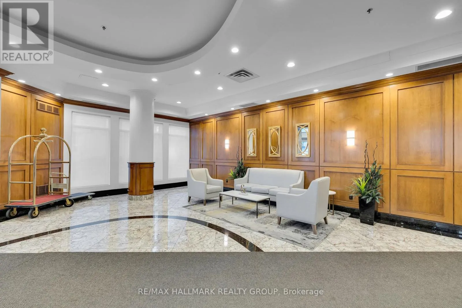 506 - 242 RIDEAU STREET