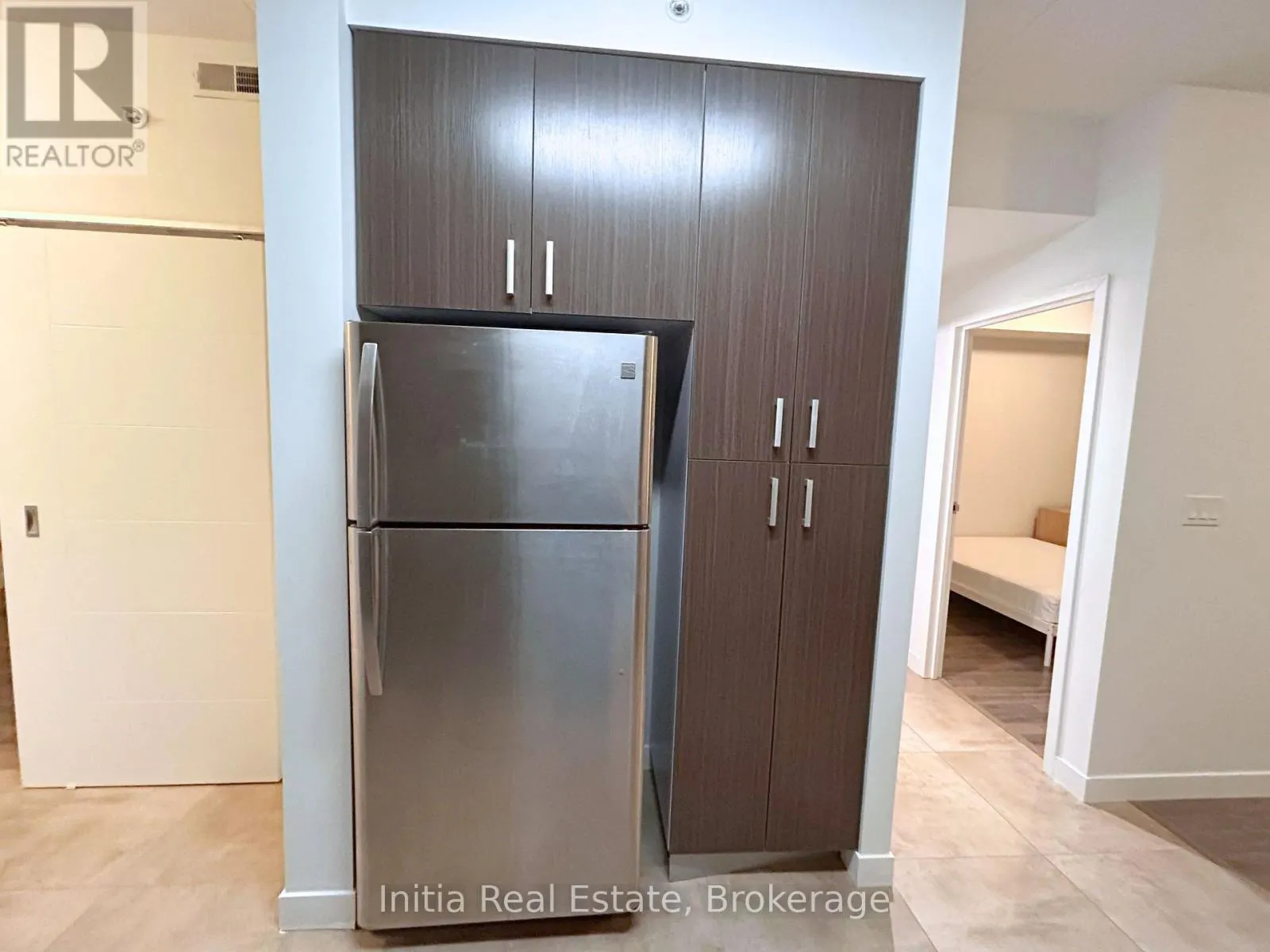 B303 - 62 BALSAM STREET
