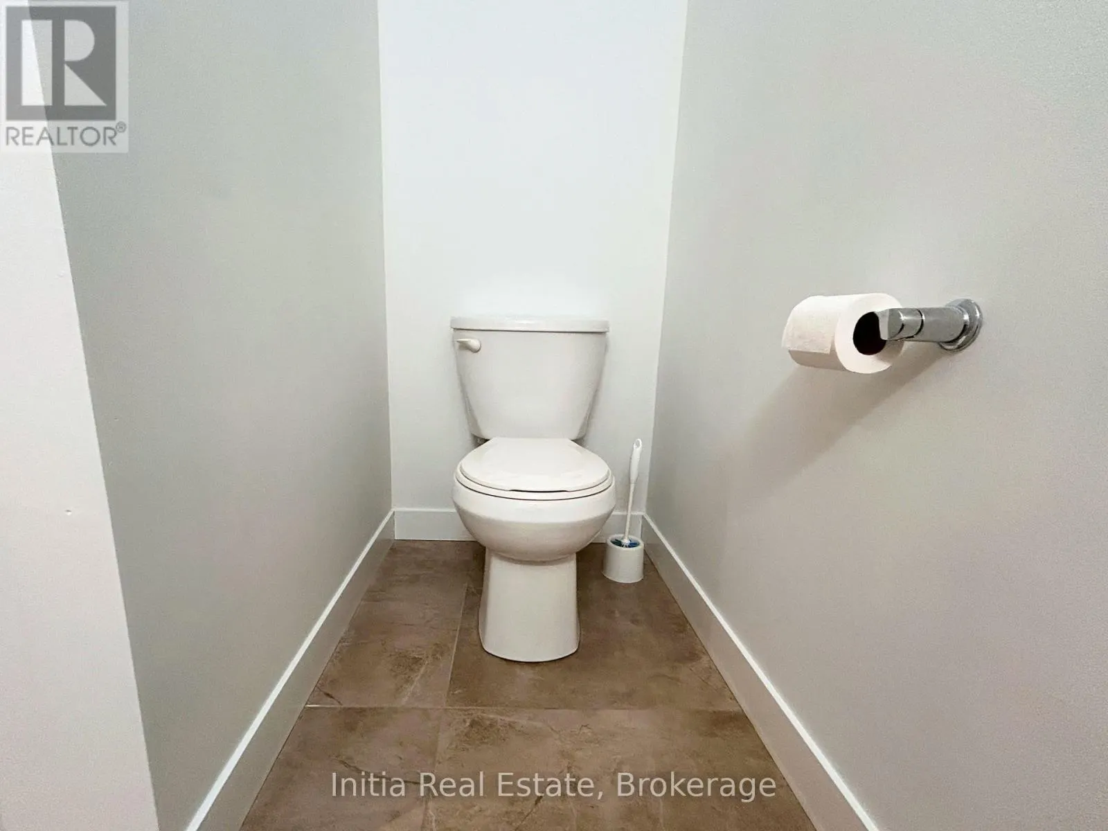 B303 - 62 BALSAM STREET