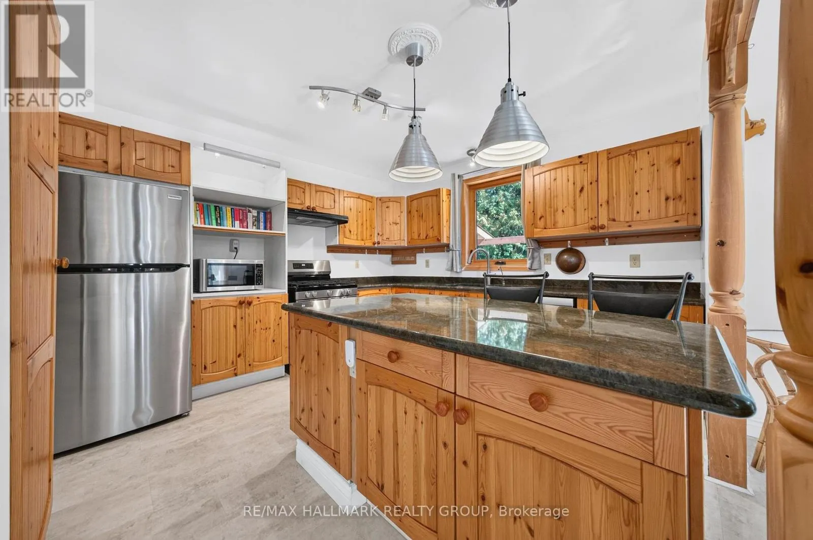 7524 FLEWELLYN ROAD