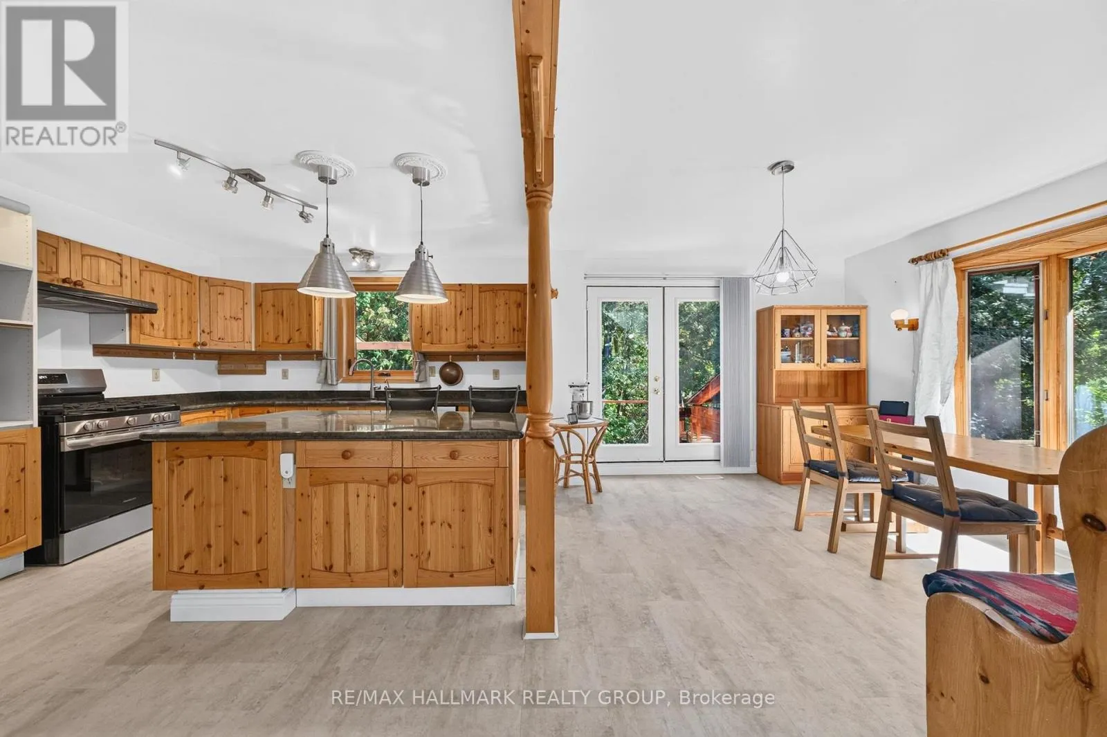 7524 FLEWELLYN ROAD