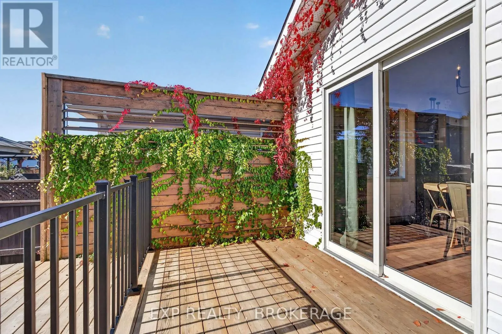 975 RAINBOW CRESCENT