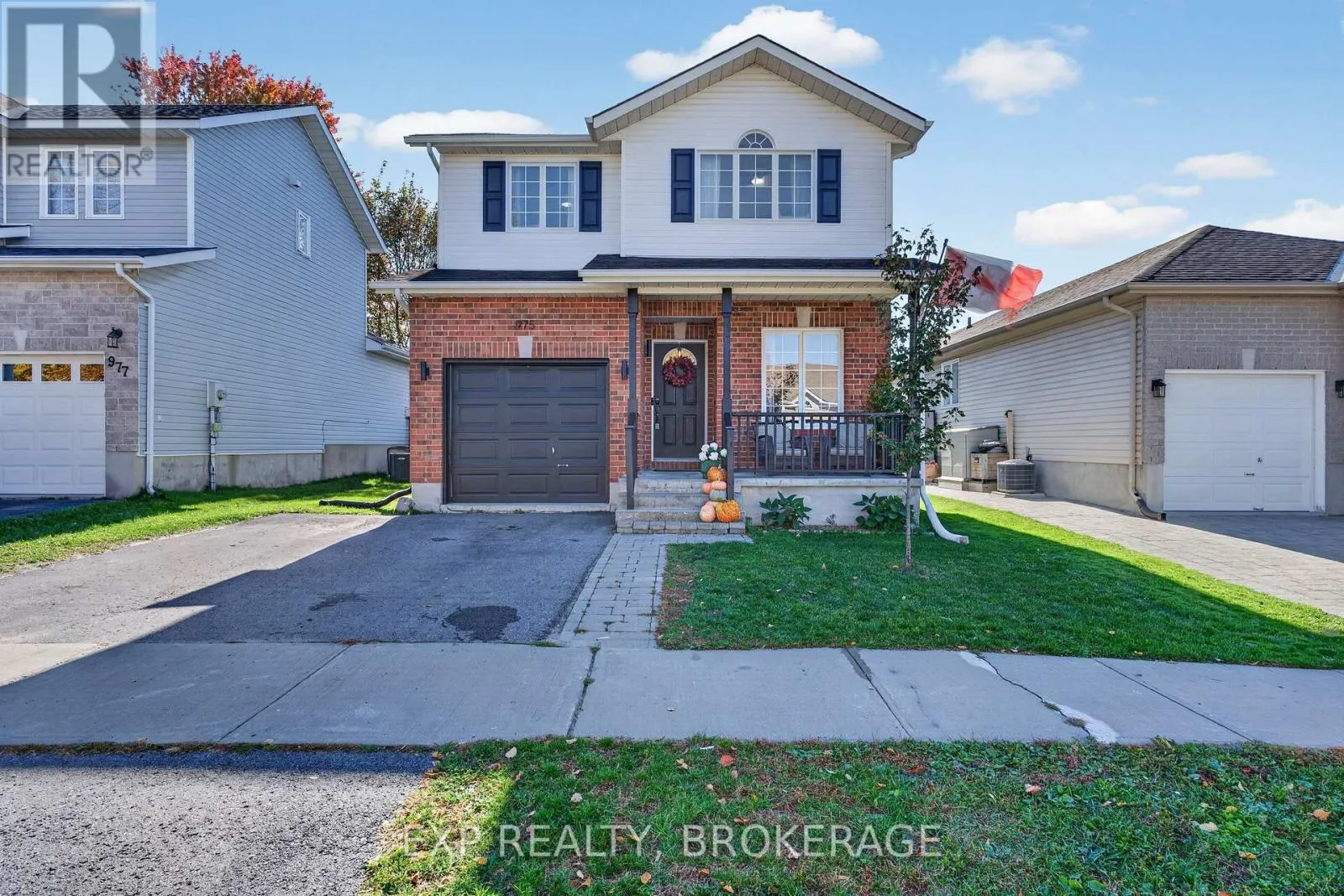 975 RAINBOW CRESCENT