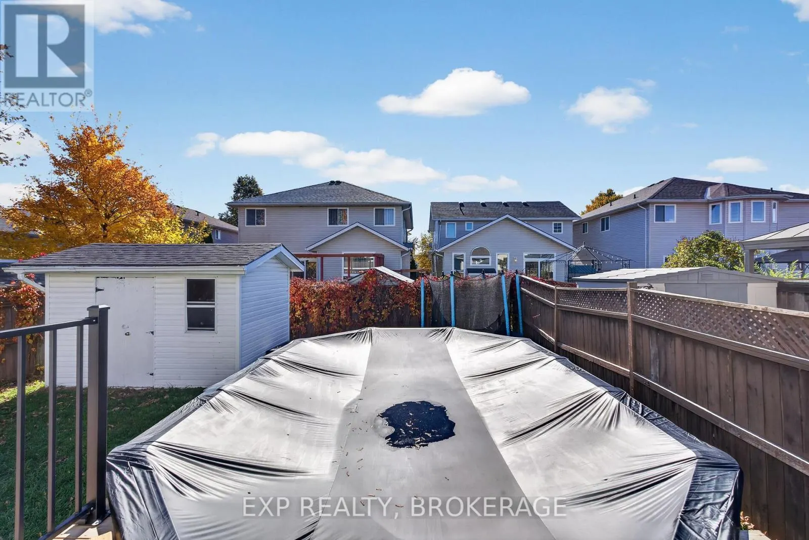 975 RAINBOW CRESCENT