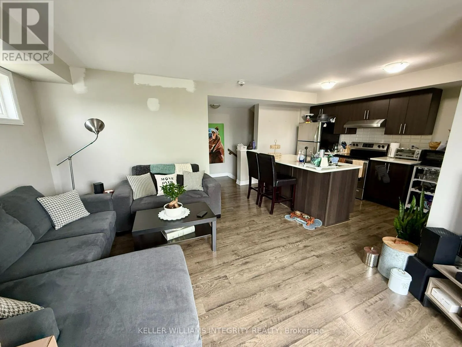 139 - 85 MANCINI WAY