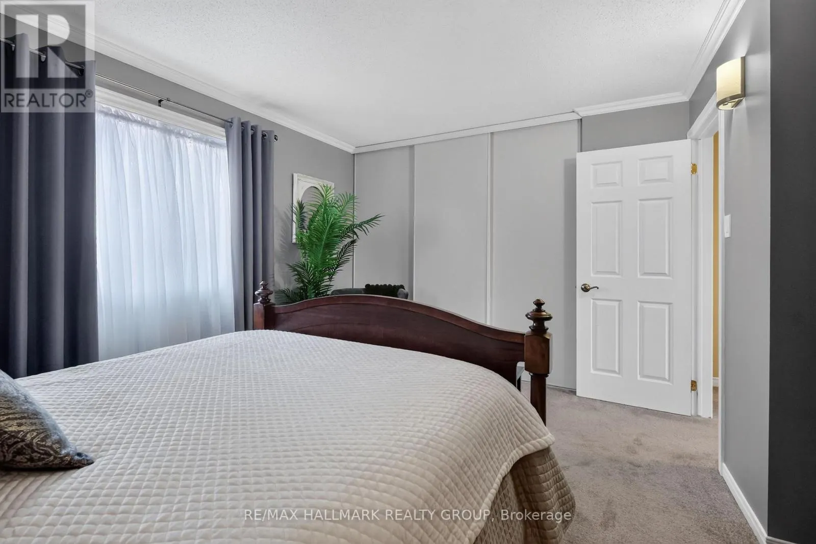 38 - 953 COOKSHIRE CRESCENT