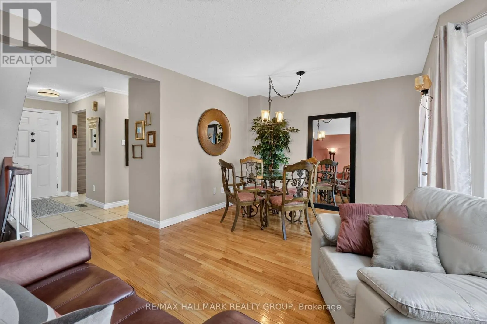 38 - 953 COOKSHIRE CRESCENT