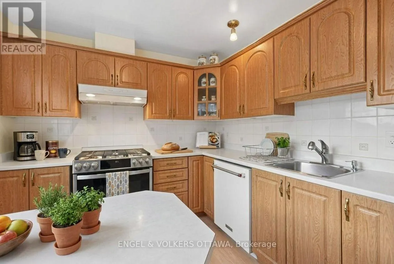 18 - 1280 CAHILL DRIVE