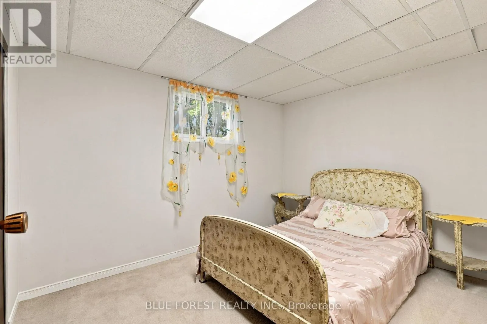 105 CHESTERFIELD AVENUE
