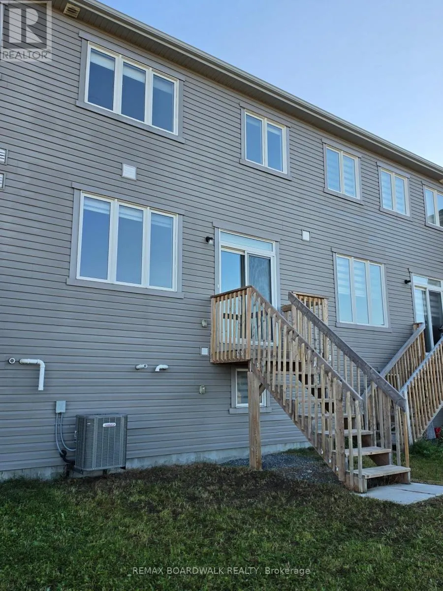 128 MAIN HALYARD LANE