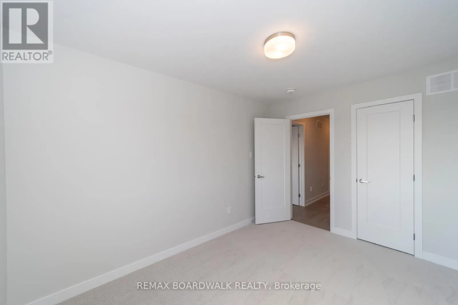 128 MAIN HALYARD LANE
