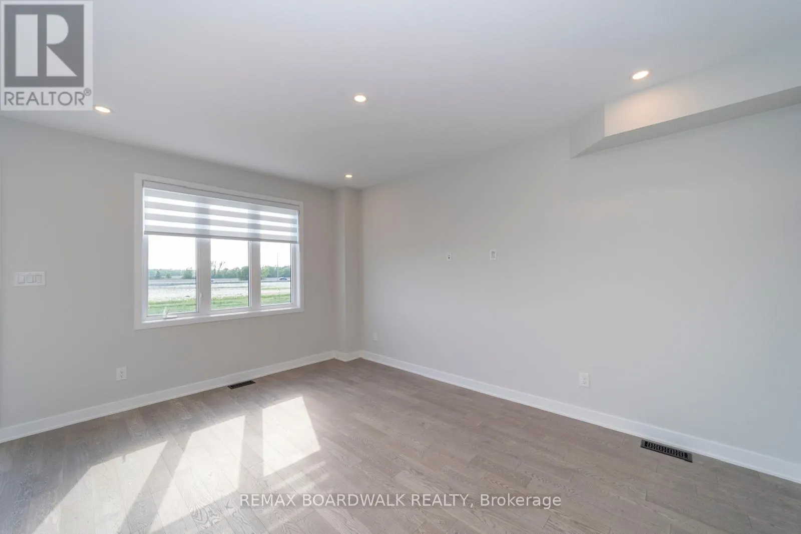 128 MAIN HALYARD LANE