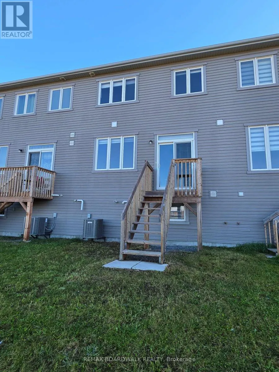 128 MAIN HALYARD LANE