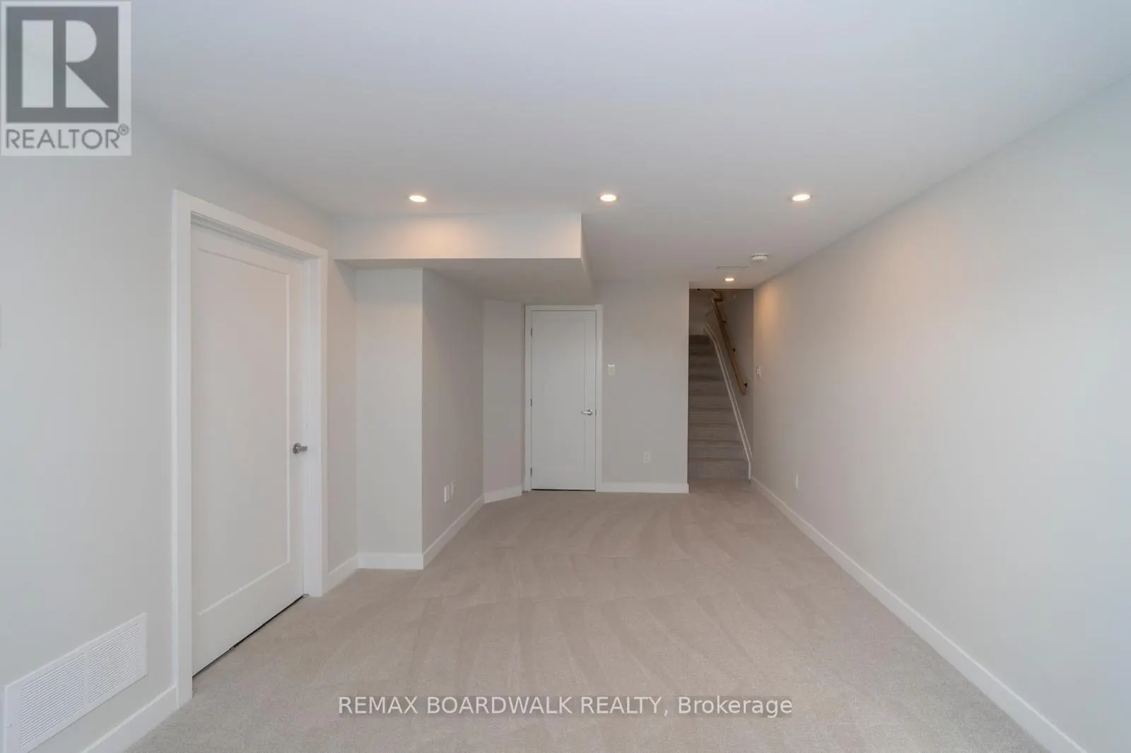 128 MAIN HALYARD LANE