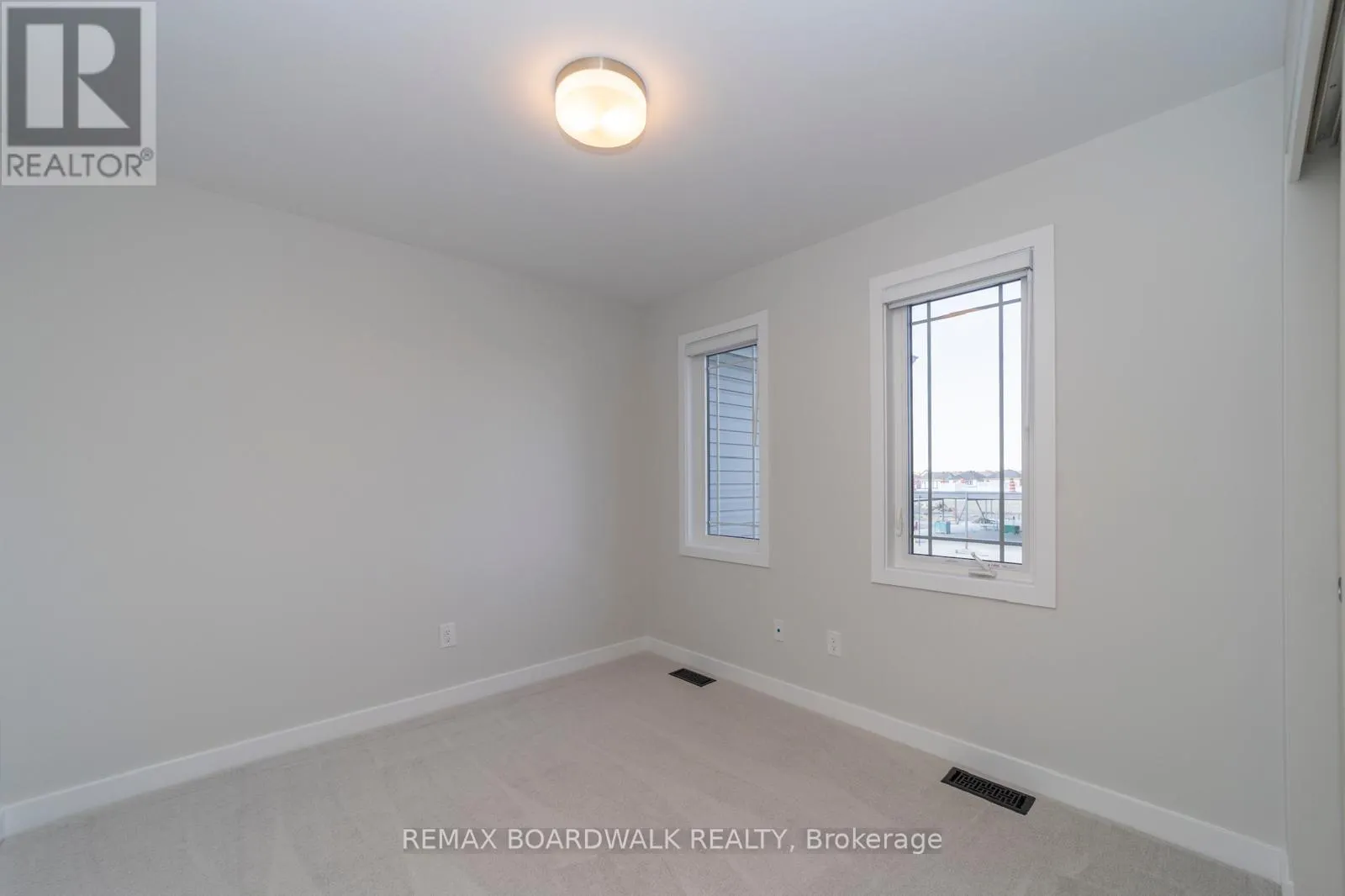 128 MAIN HALYARD LANE