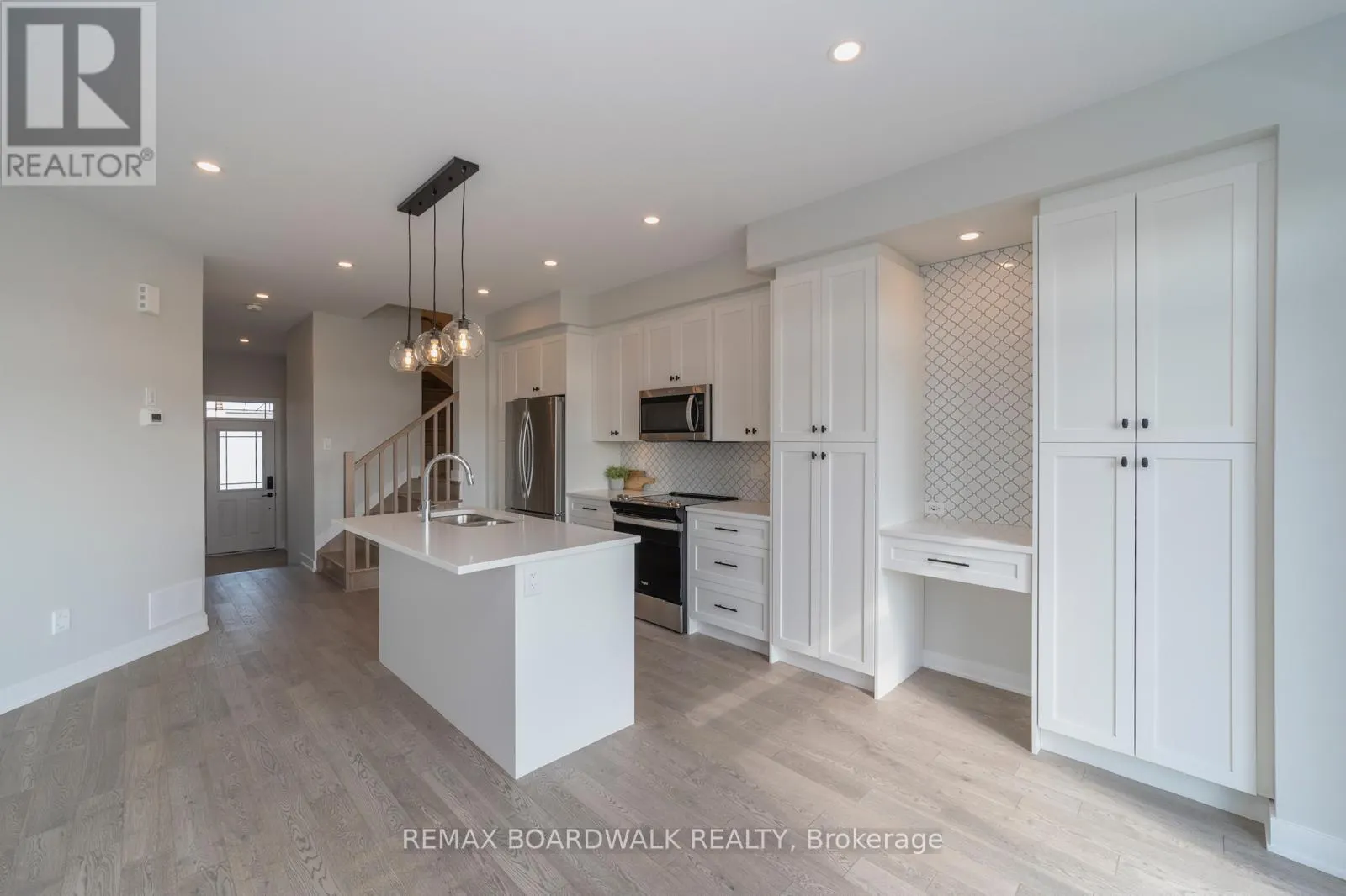 128 MAIN HALYARD LANE