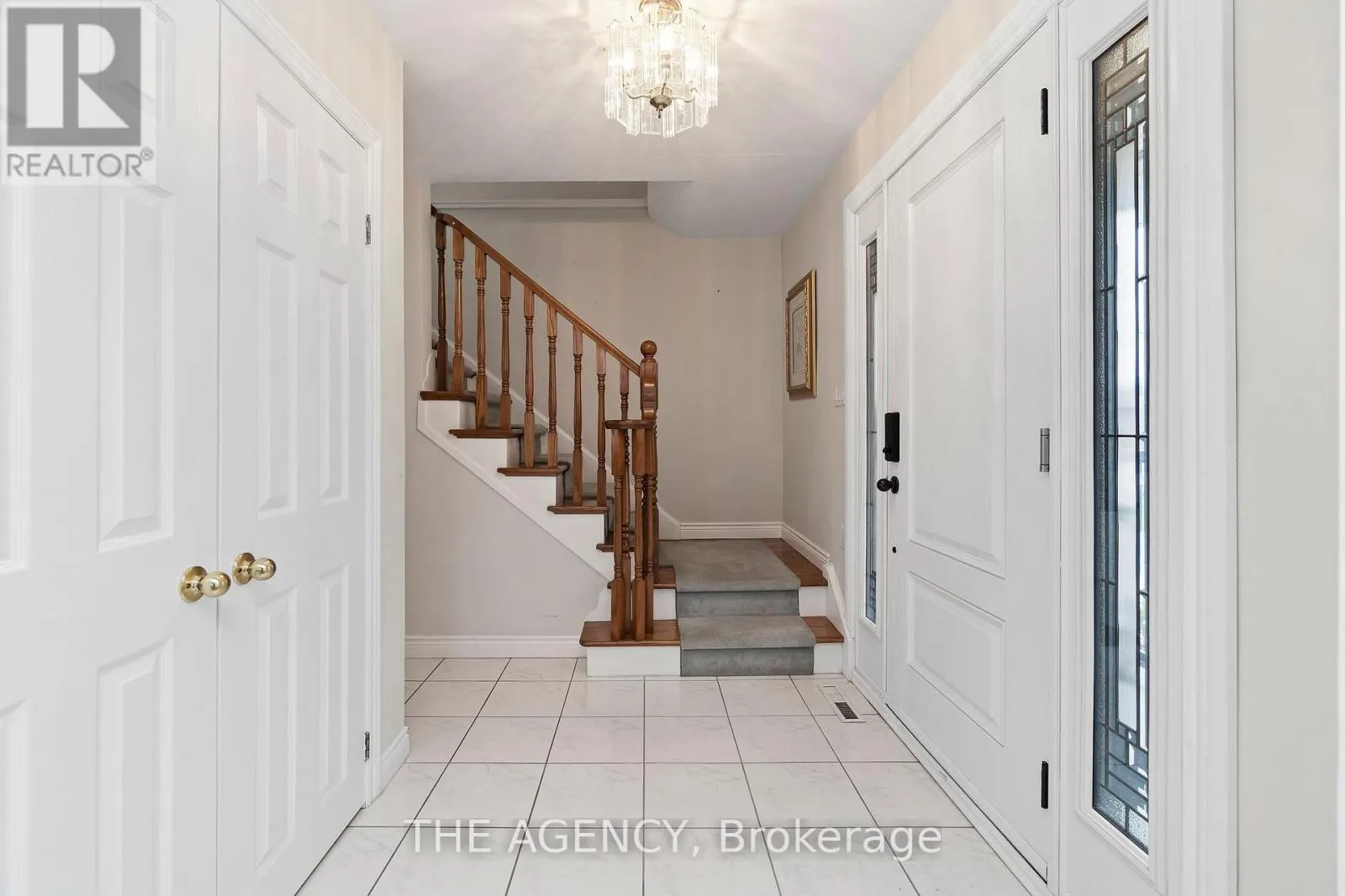 36 BUCKINGHAM DRIVE