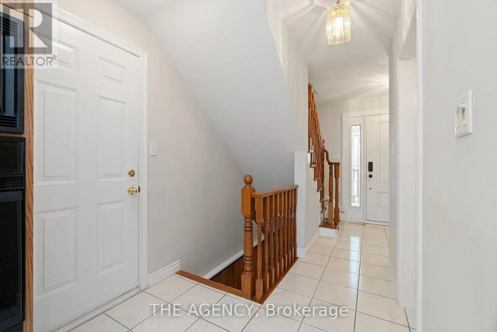 36 BUCKINGHAM DRIVE