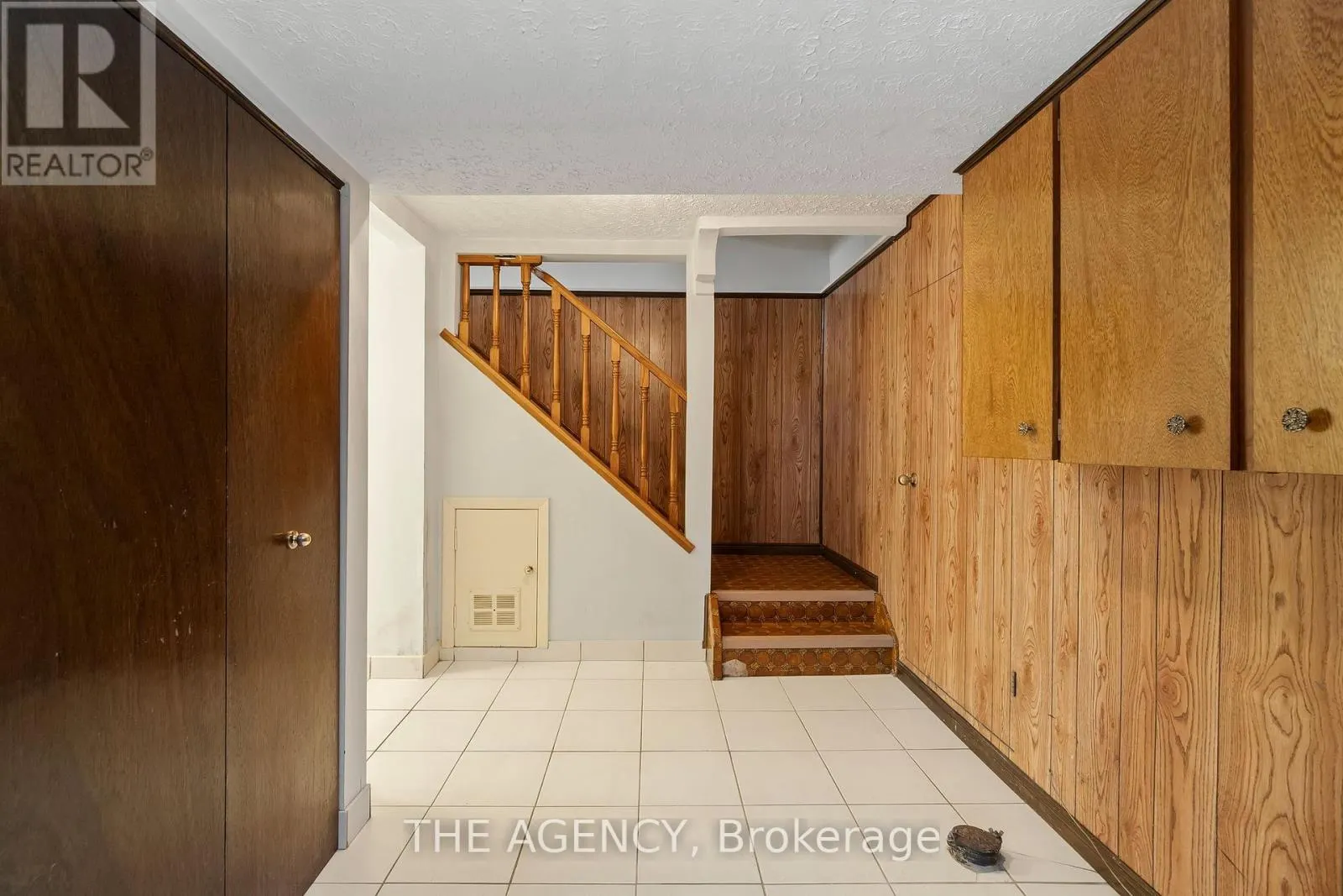 36 BUCKINGHAM DRIVE