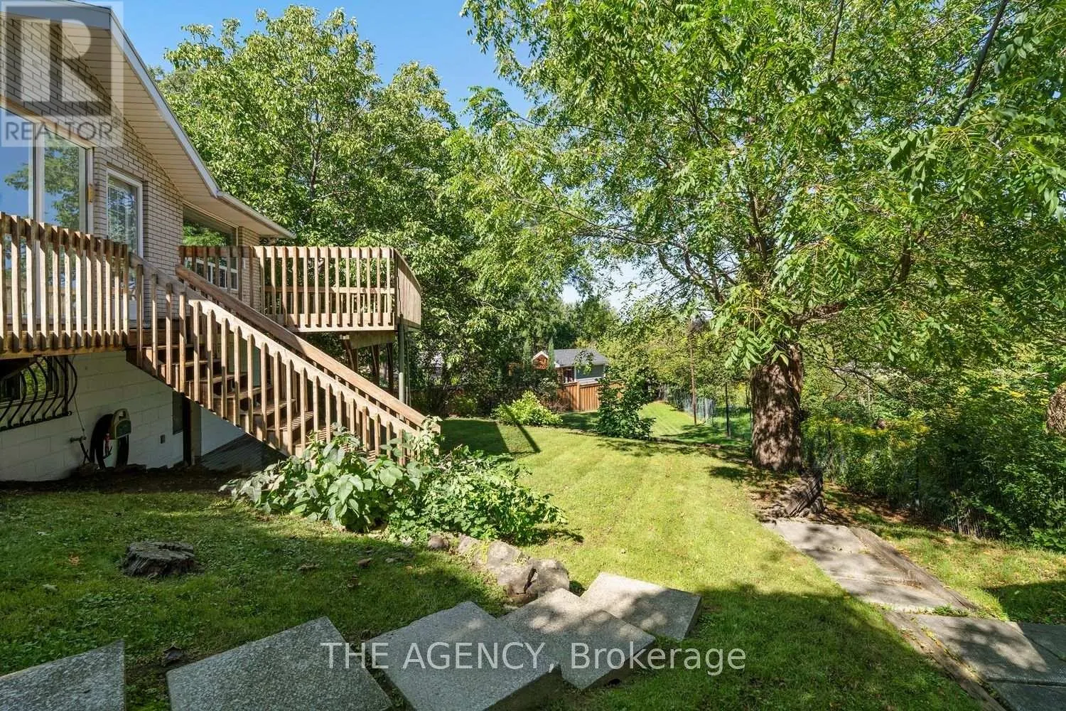 36 BUCKINGHAM DRIVE