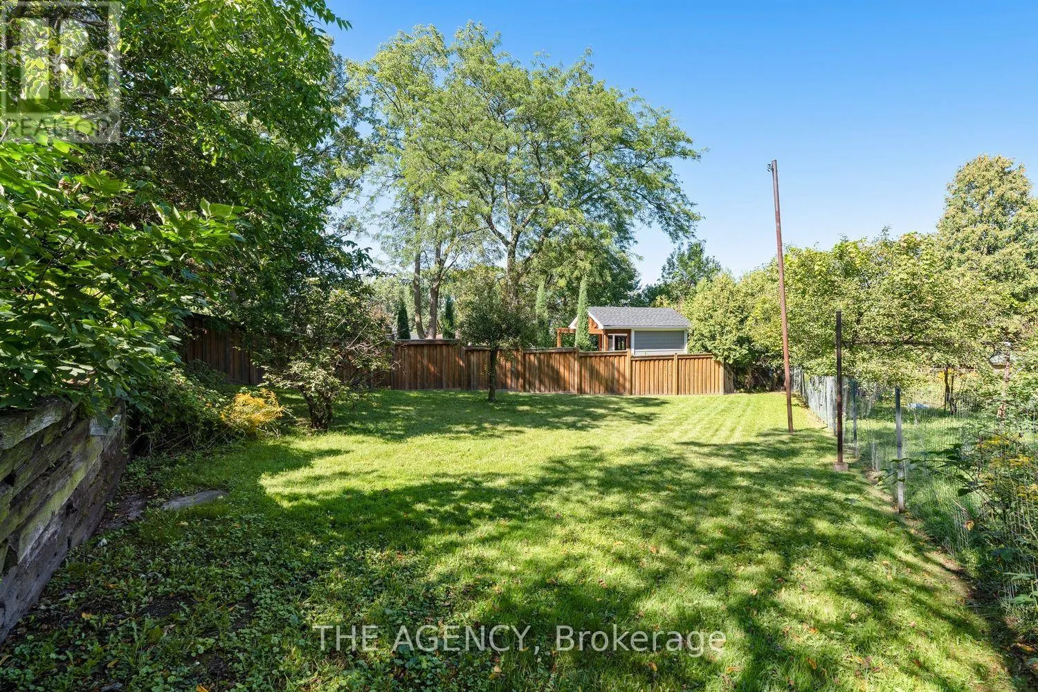 36 BUCKINGHAM DRIVE