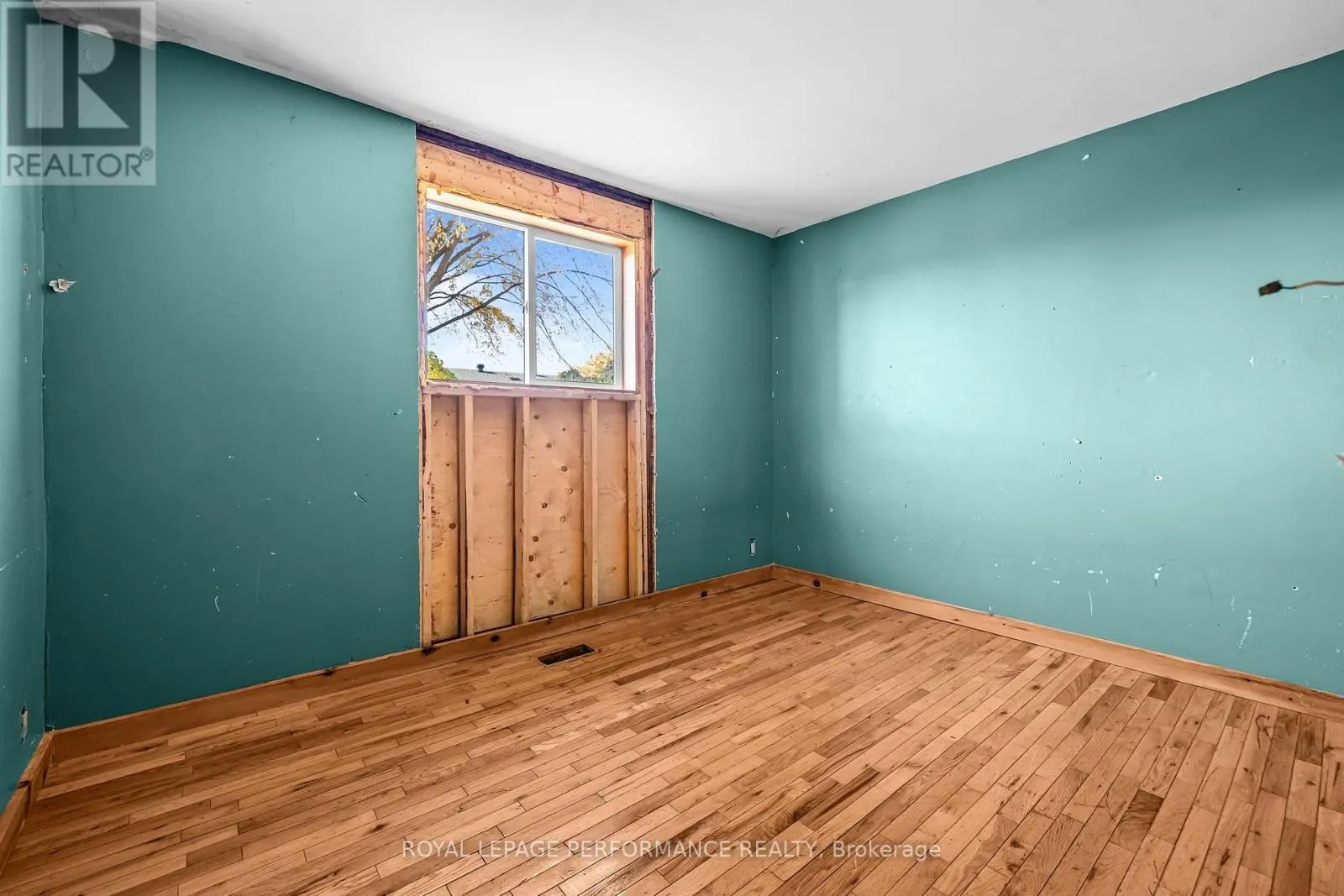 3320 DUVAL AVENUE