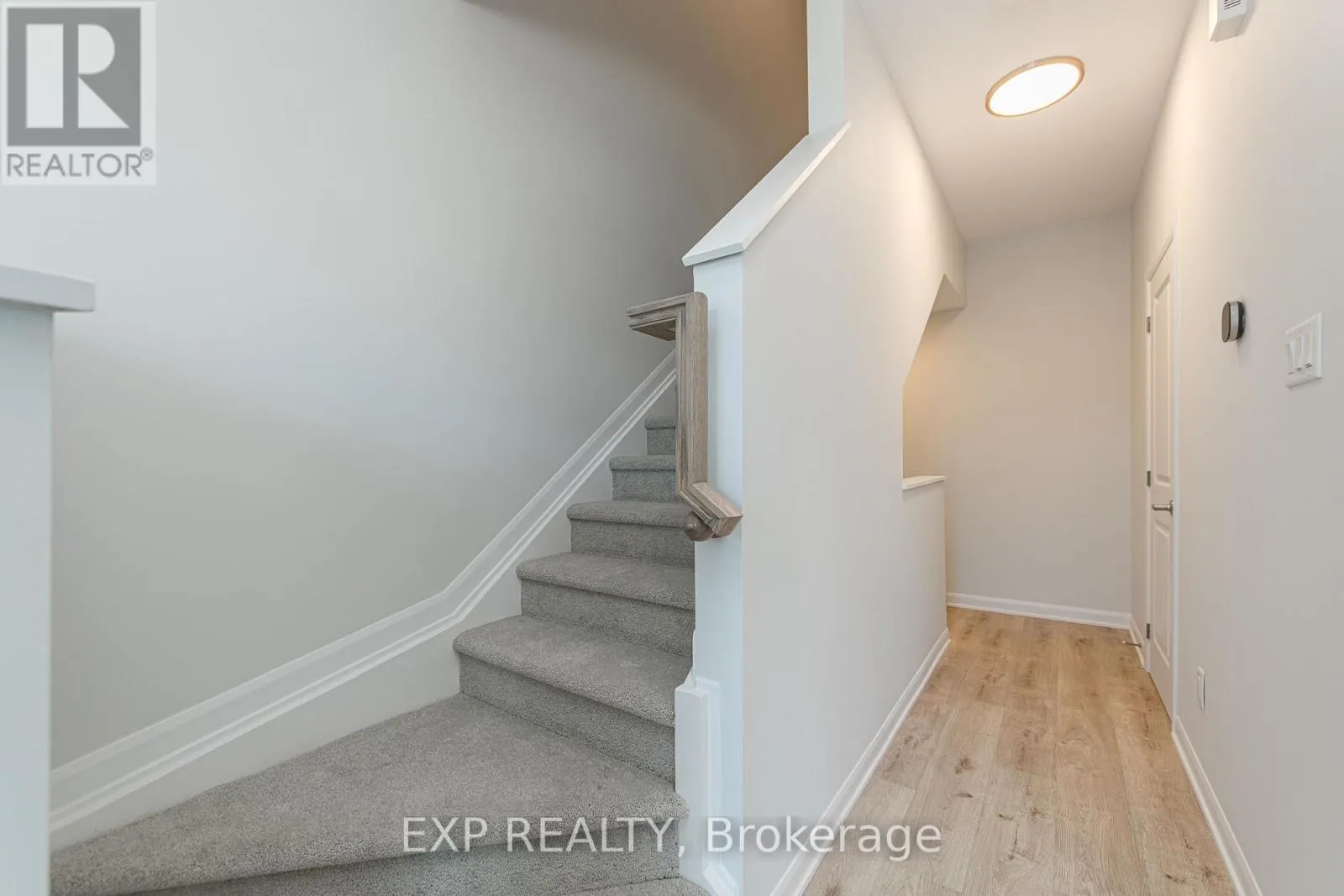 657 MOONGLADE CRESCENT