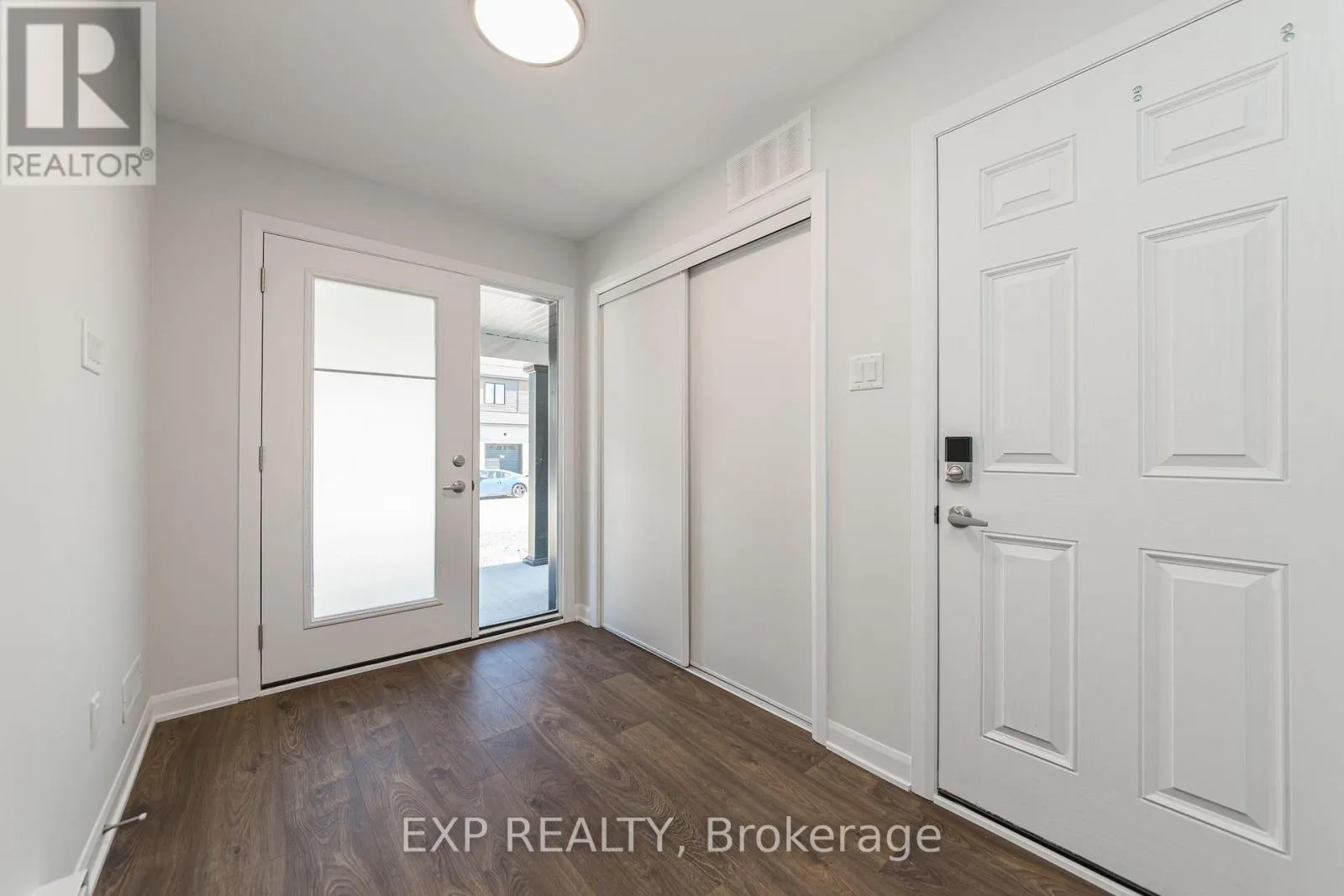 659 MOONGLADE CRESCENT