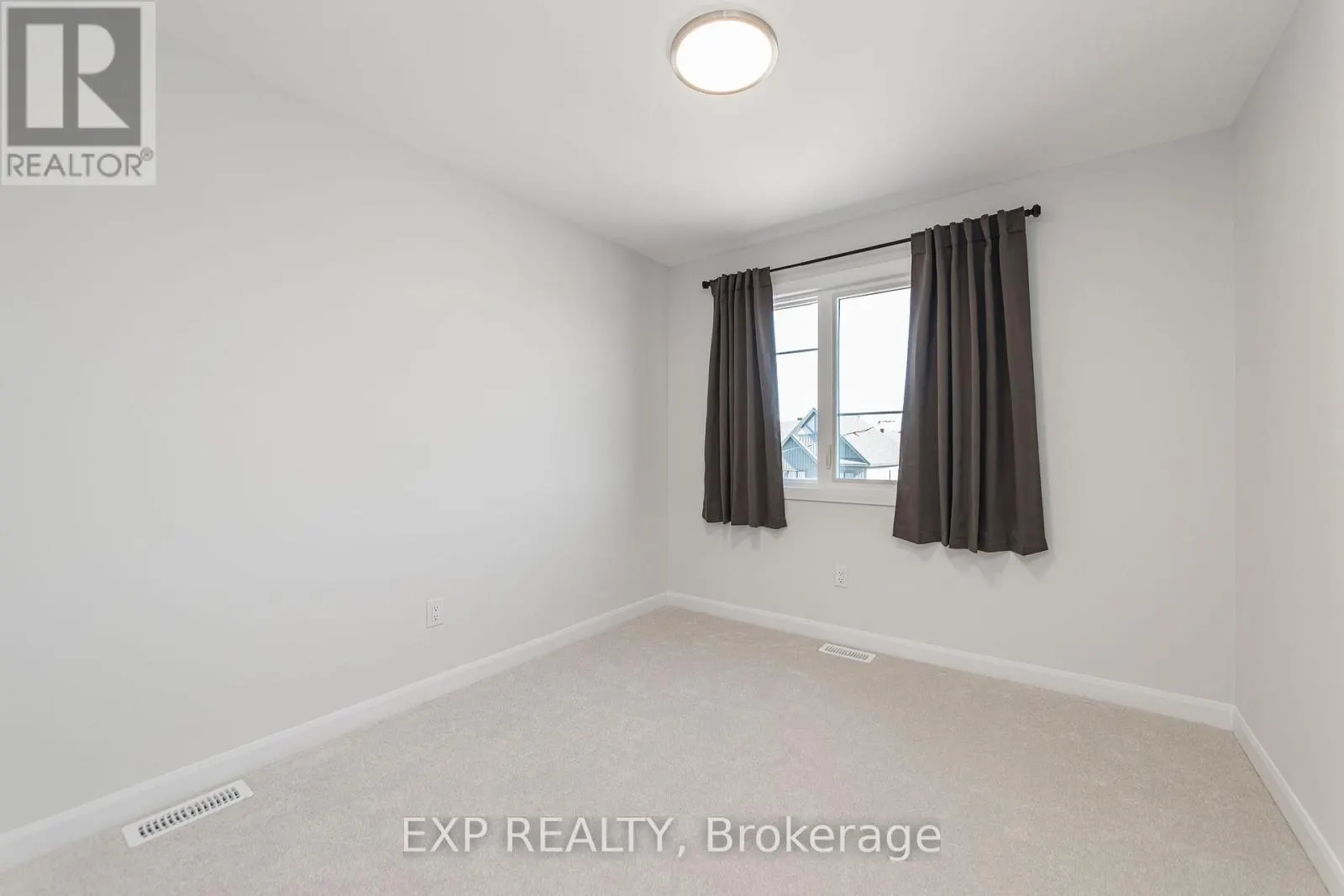 659 MOONGLADE CRESCENT