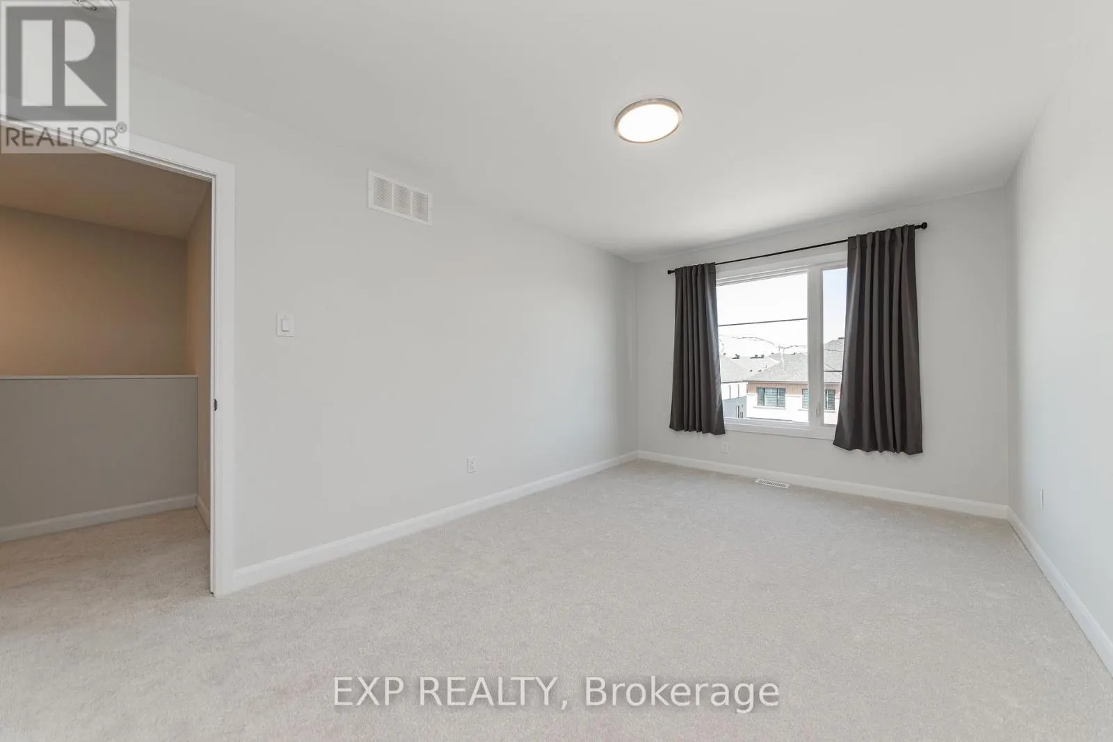 659 MOONGLADE CRESCENT