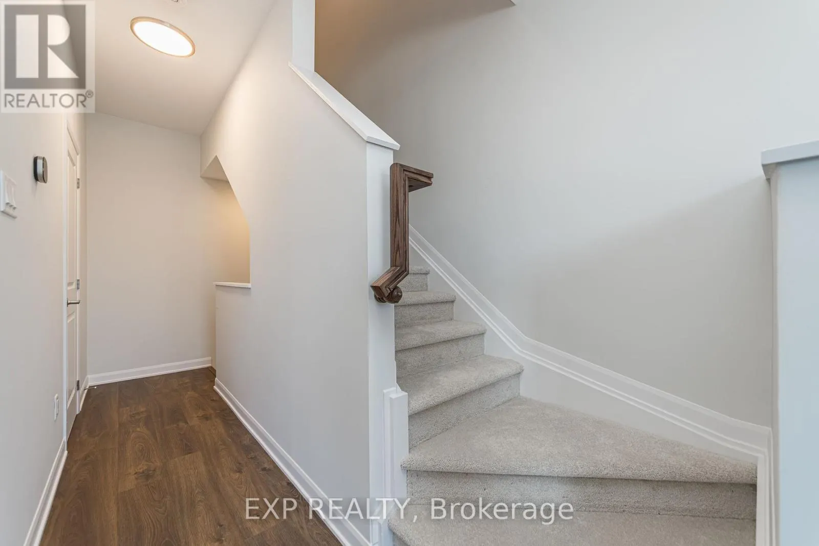 659 MOONGLADE CRESCENT