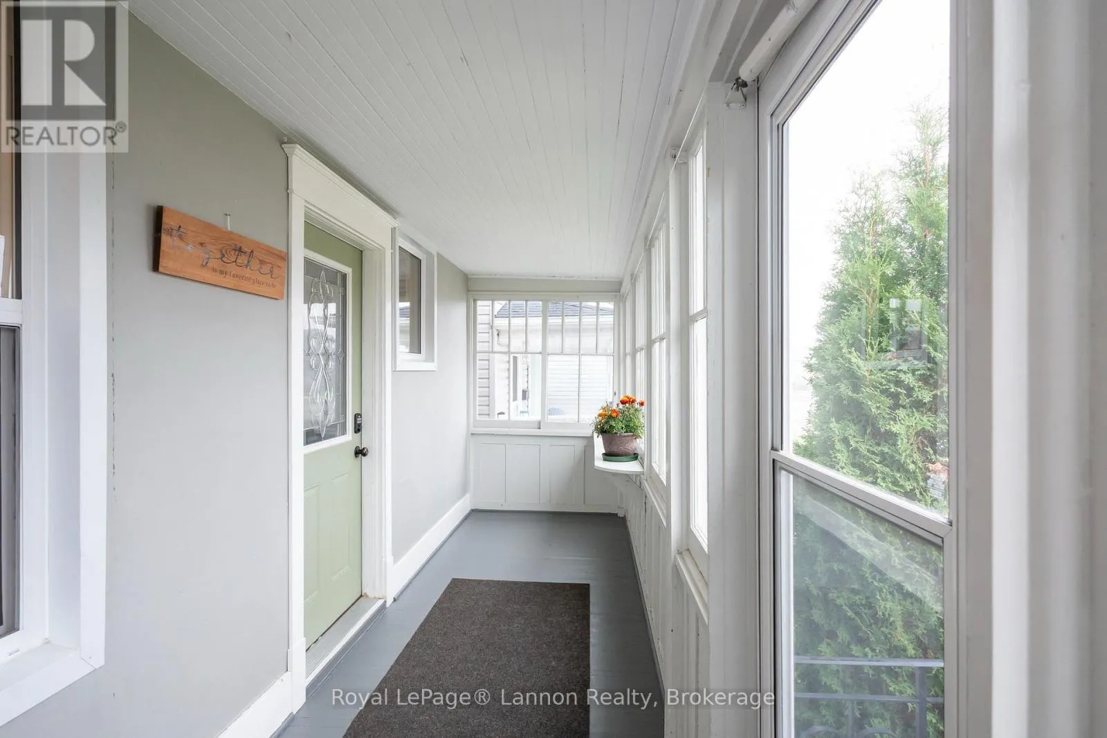 250 BROCK STREET W