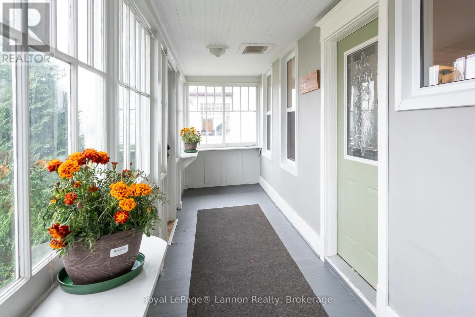 250 BROCK STREET W