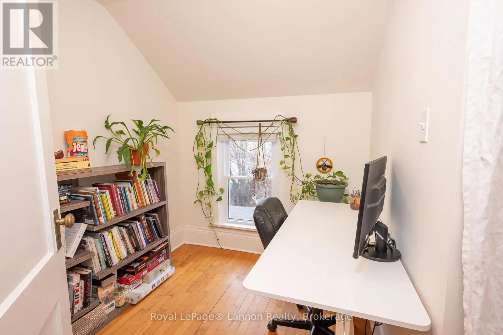 250 BROCK STREET W