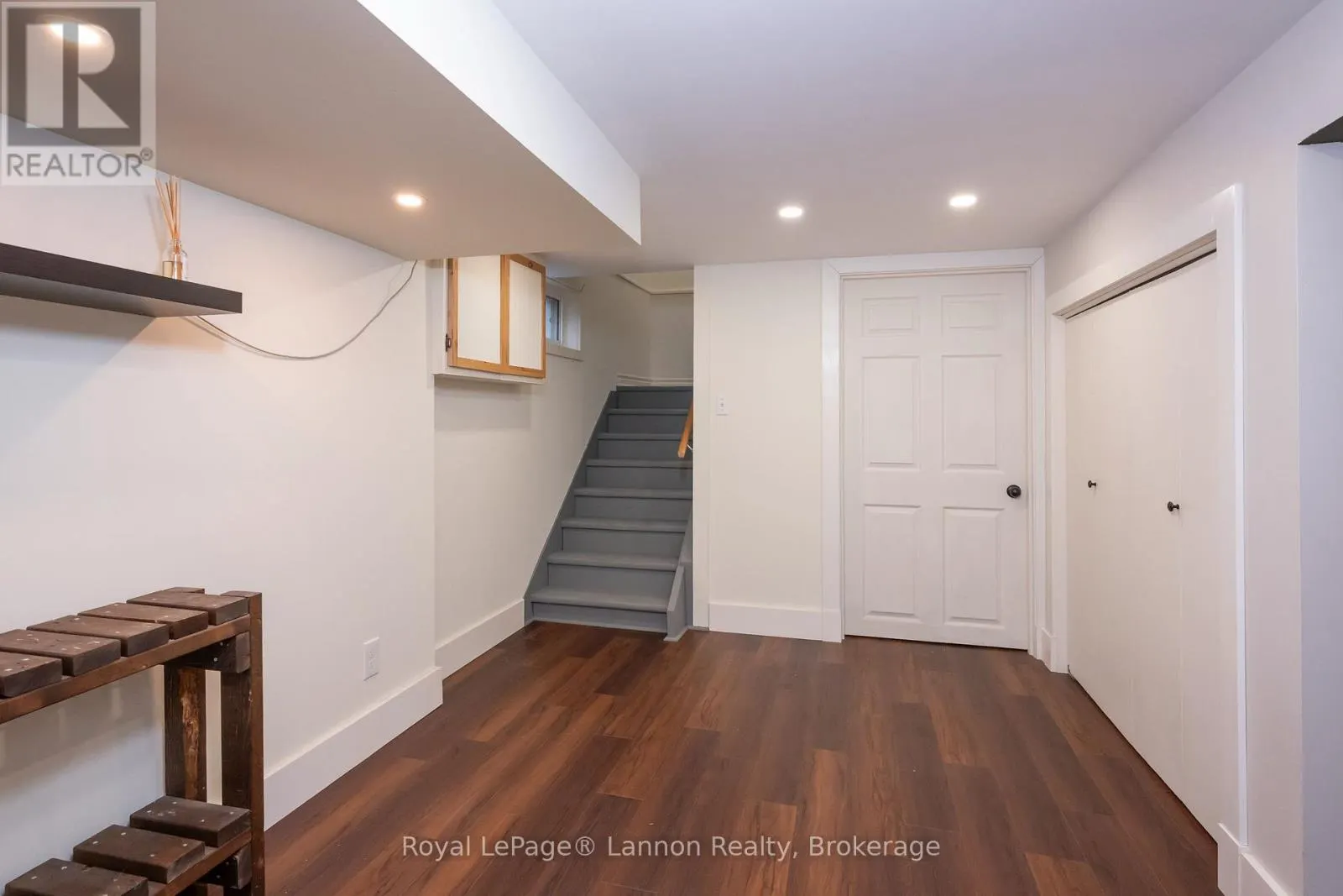 250 BROCK STREET W